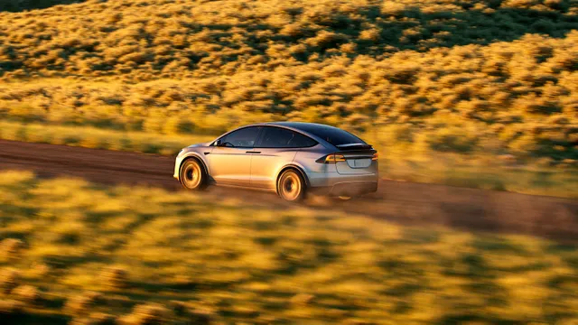 galerie: TESLA